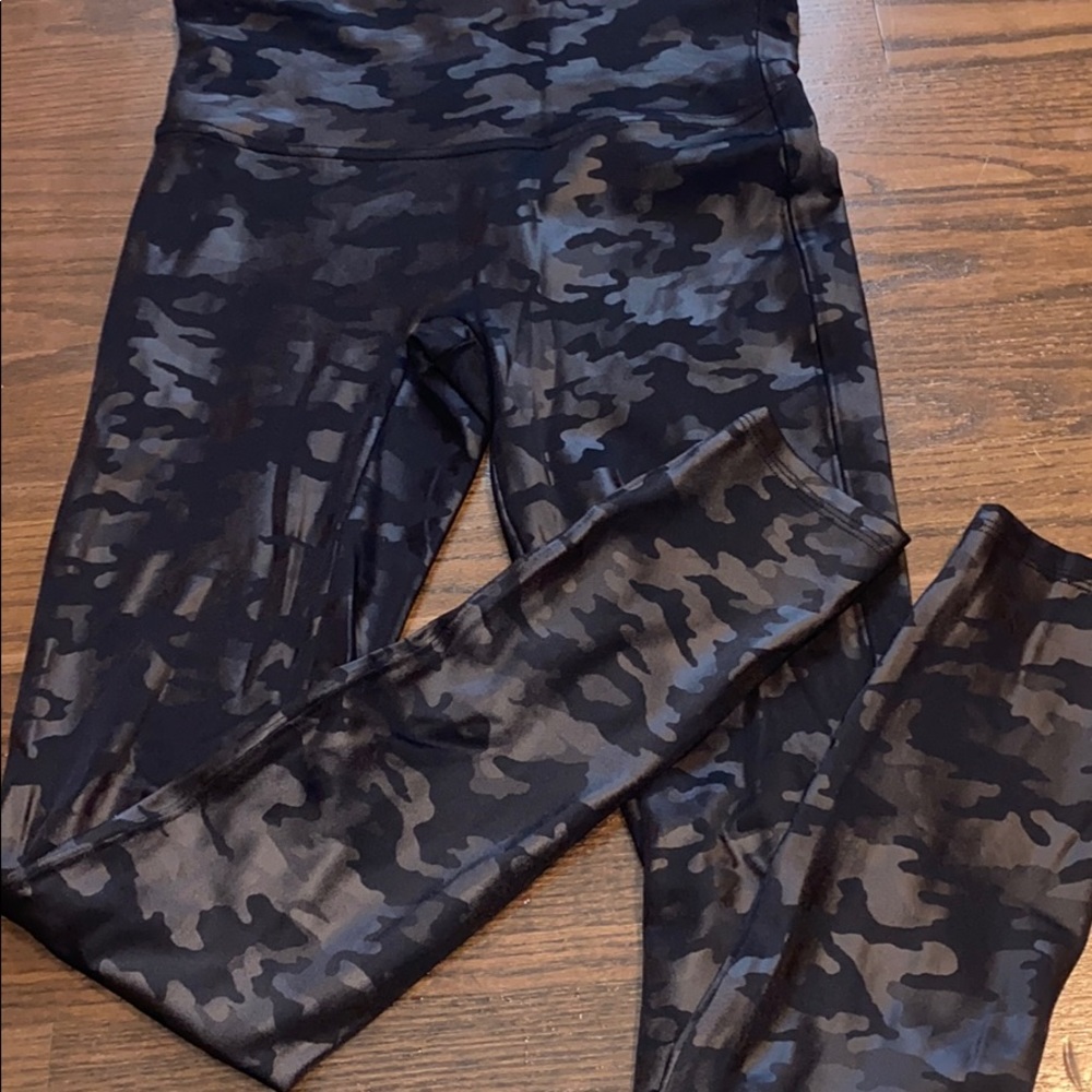 CAMO SPANX LEGGINGS